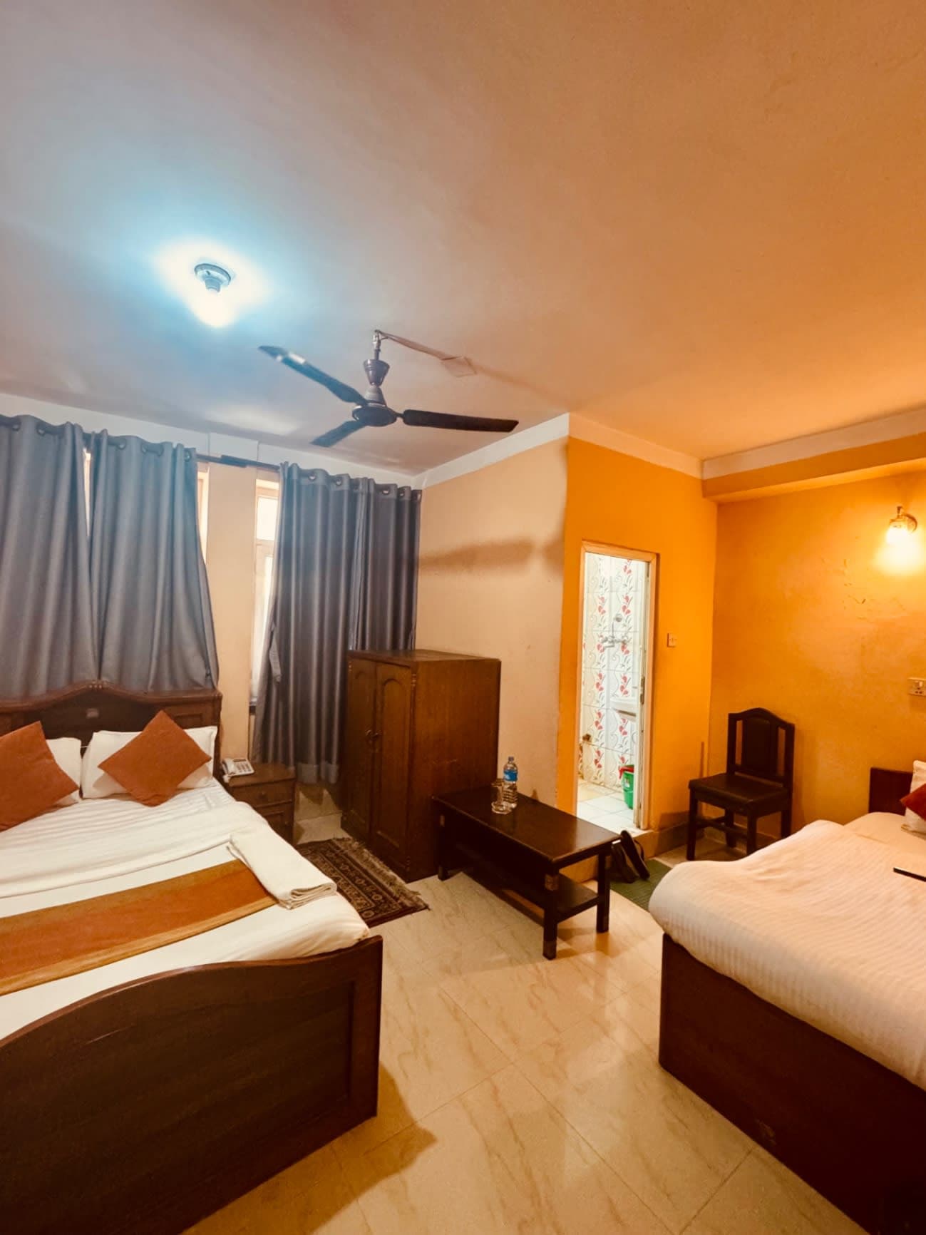 Hotel room fully furnished Gaushala — photo 1
